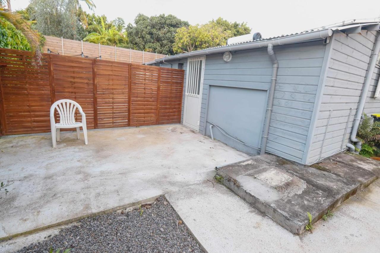 Villa L'avocat avec piscine chauffée et jacuzzi Le Tampon Exterior foto